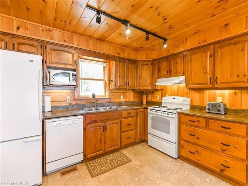 Kitchen — appliances and counter