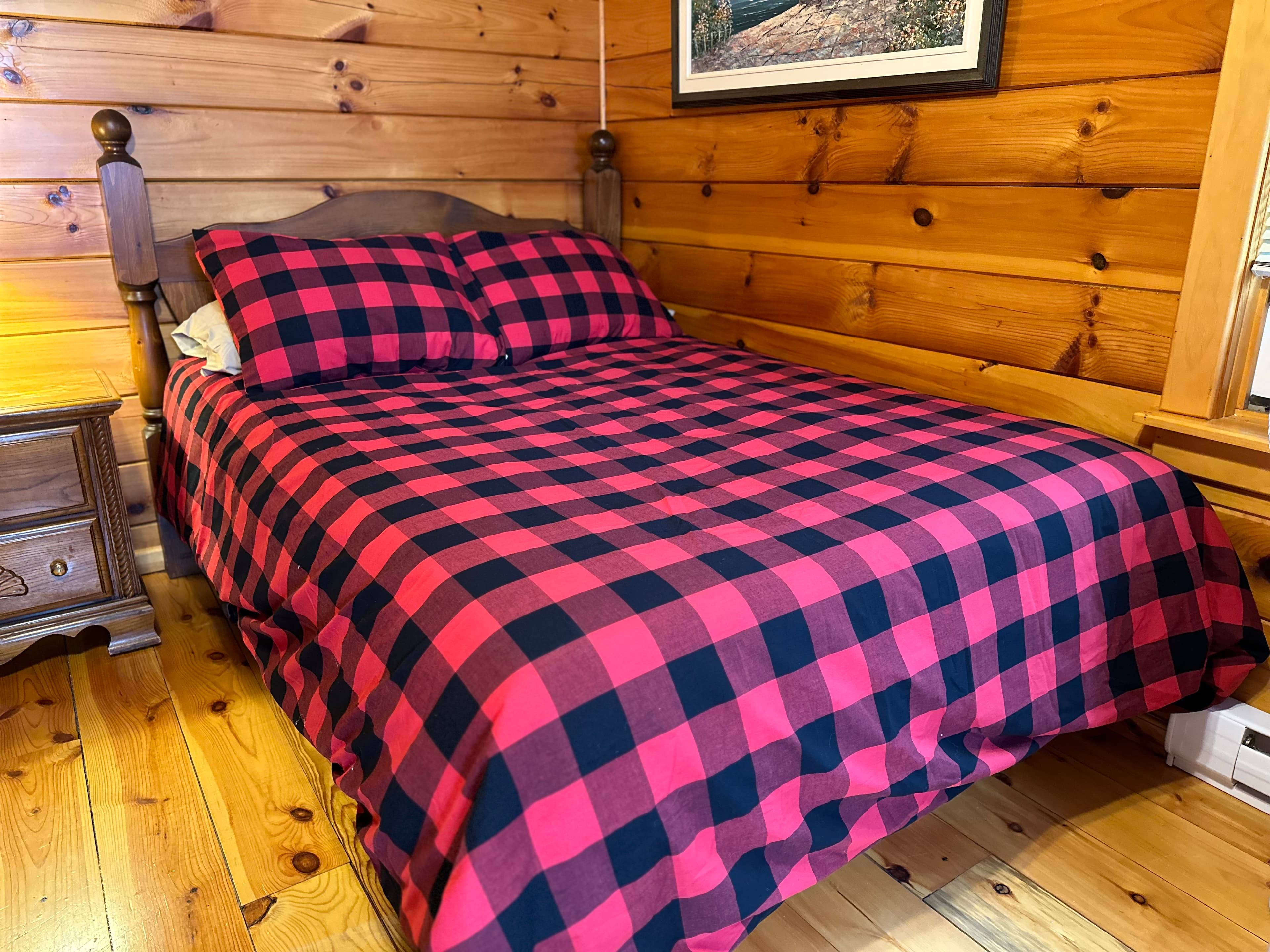 Upper right bedroom — bed view